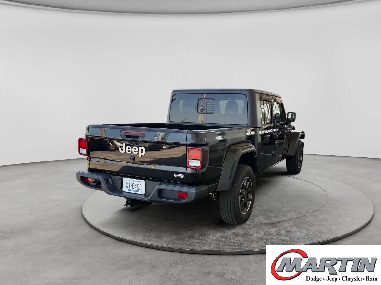 Used 2021 Black Clearcoat Jeep Overland image 5