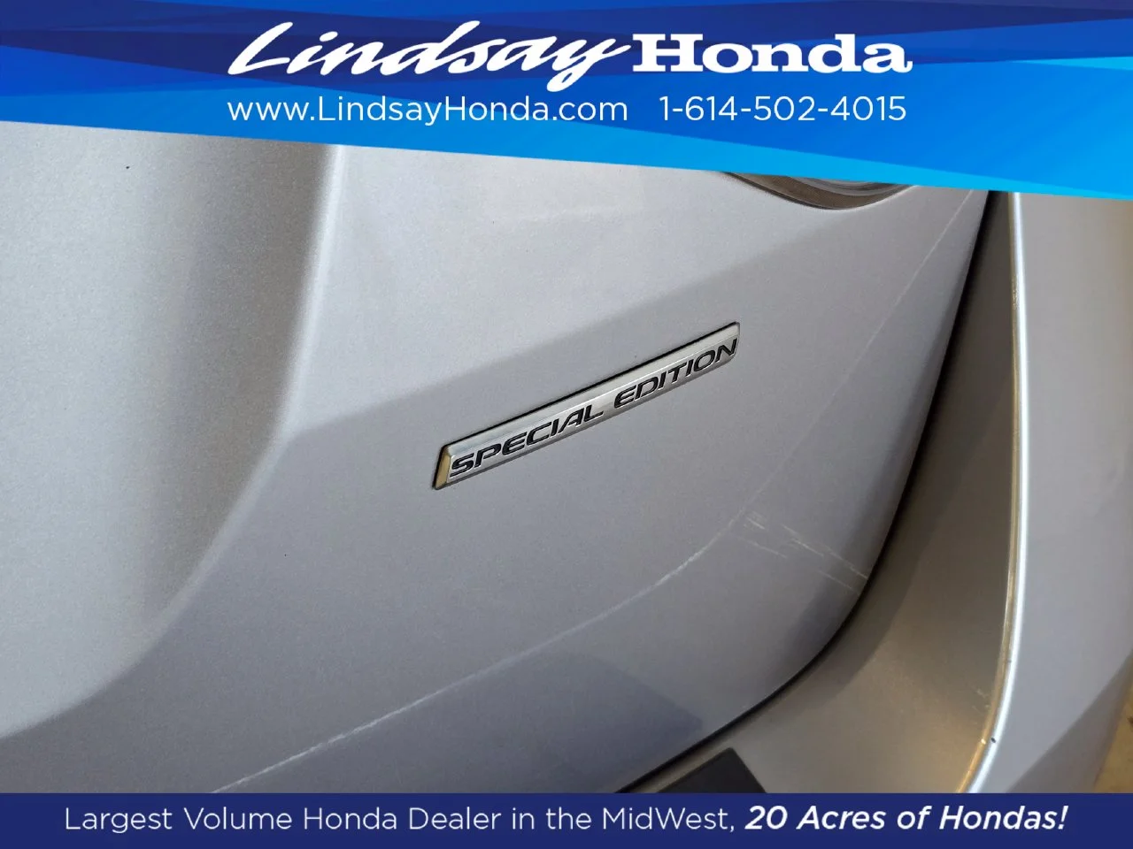 Used 2017 Lunar Silver Metallic Honda SE image 7