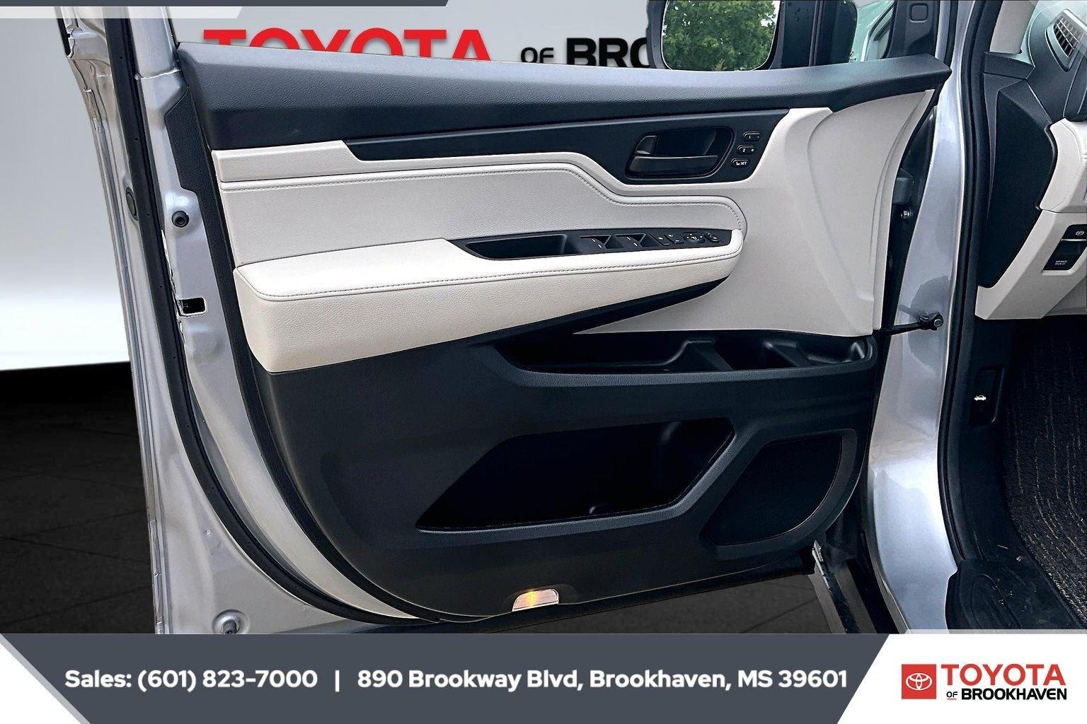 Used 2025 GRAY Honda EX-L image 17