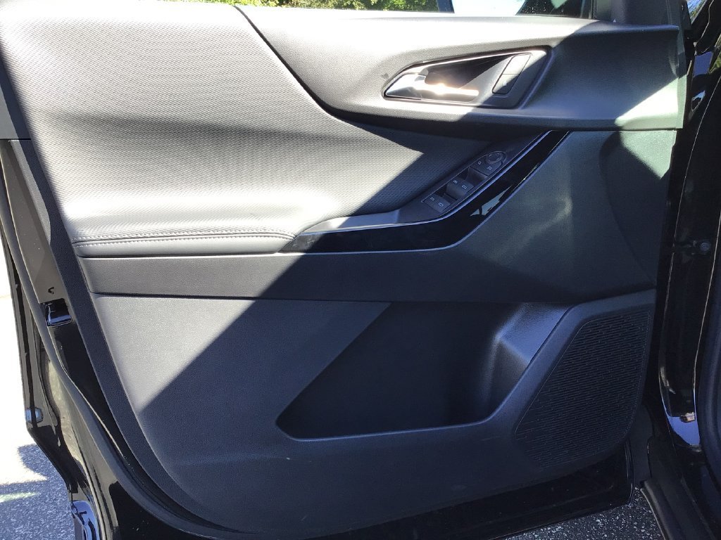 2027 Chevrolet Equinox LT - Photo 21