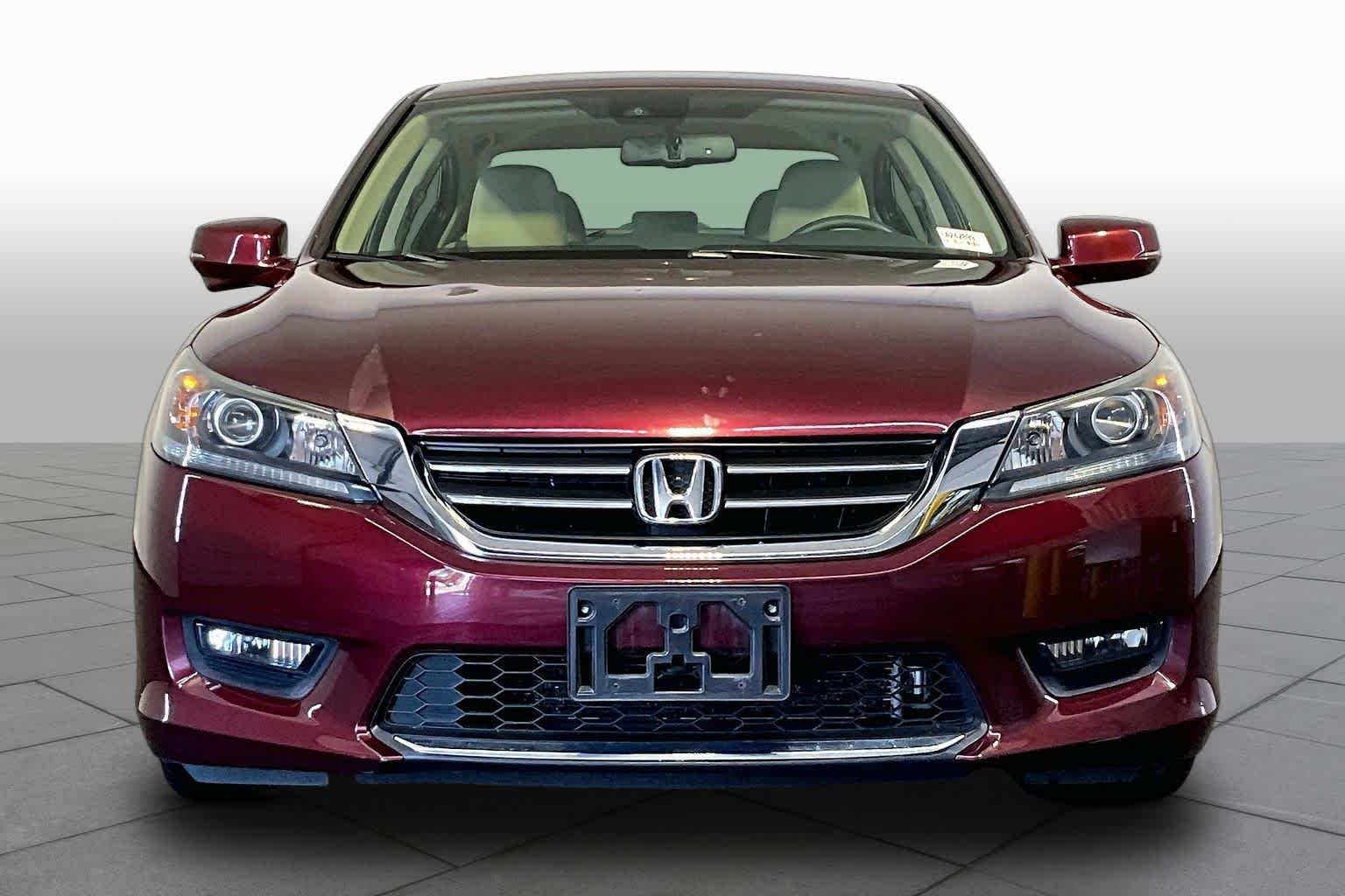 Used 2014 Alabaster Silver Metallic Honda EX-L image 4