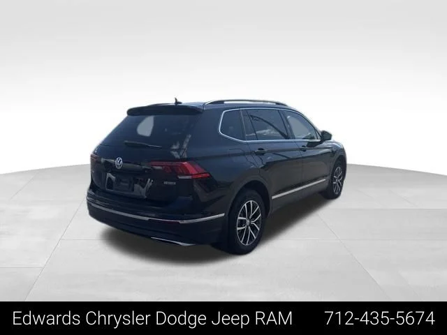 Used 2020 Black Volkswagen 2.0T SE image 8