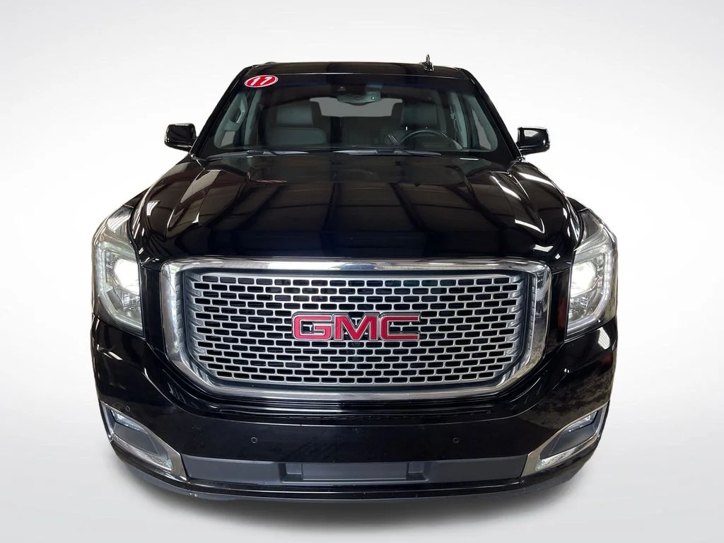 Used 2017 Black GMC Denali image 9
