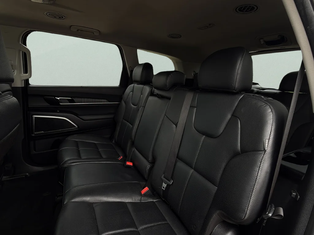 Used 2024 Ebony Black Kia EX image 29