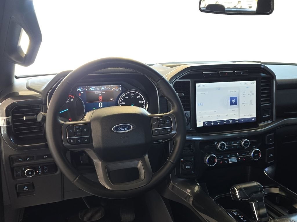 Used 2023 Black Ford XLT image 16
