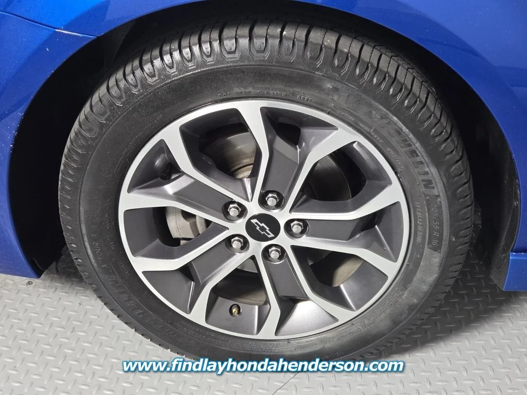Used 2020 Blue Metallic Chevrolet LT image 9
