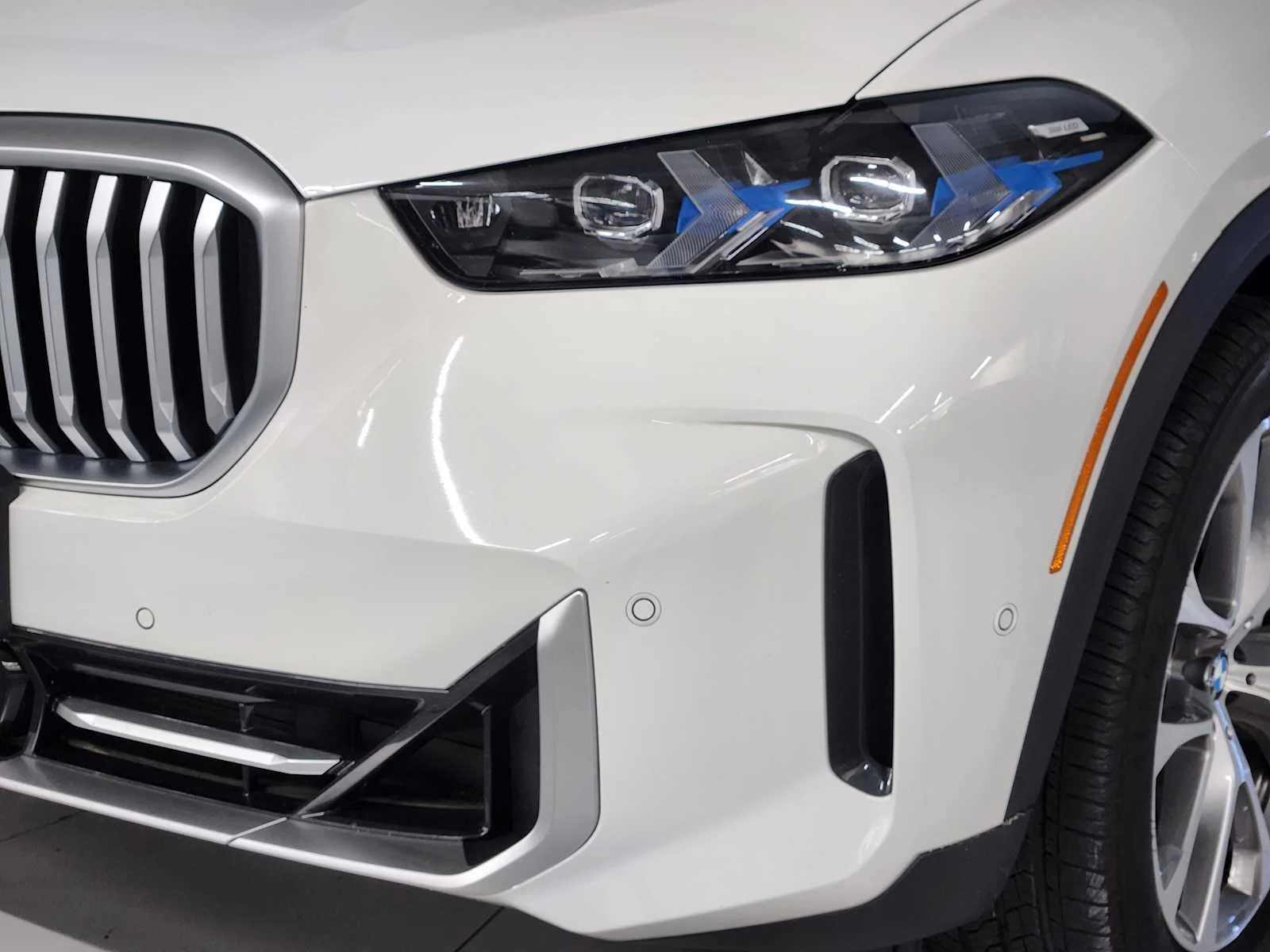 Used 2026 Alpine White BMW xDrive40i - Sports Activity Vehicle image 20