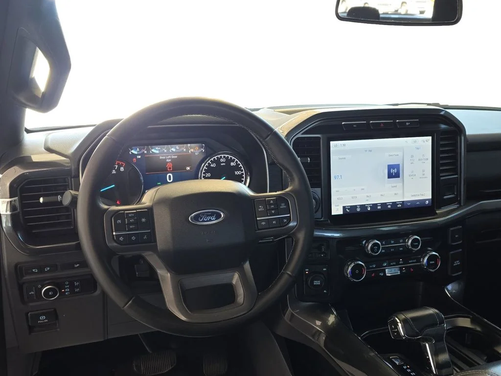Used 2023 Black Ford XLT image 16