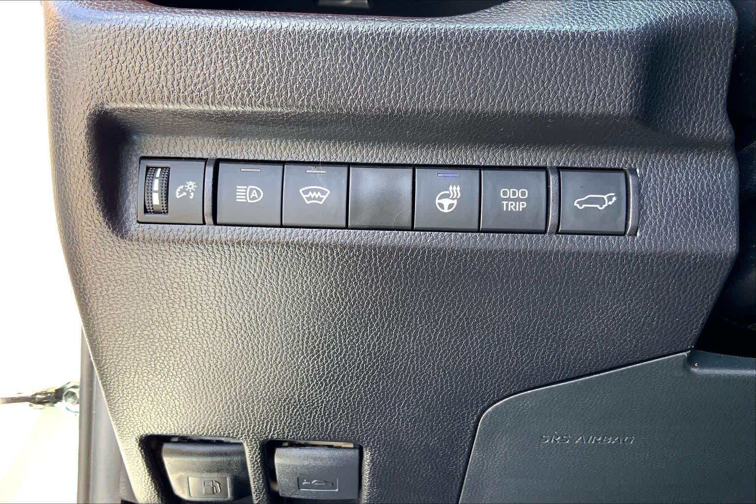 Used 2024 Wind Chill Pearl Toyota Limited image 33