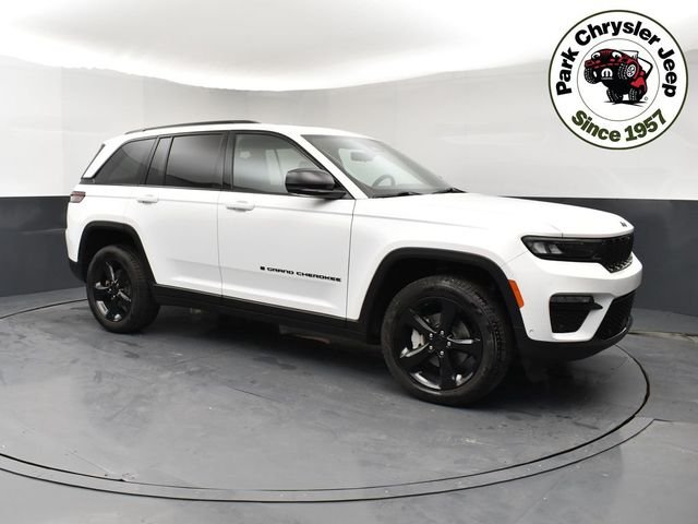 Used 2024 White Jeep Limited image 1
