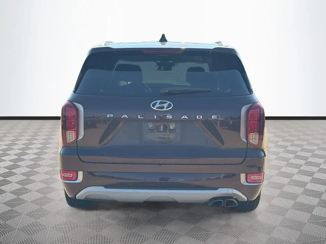 Used 2022 Red Hyundai Limited image 6
