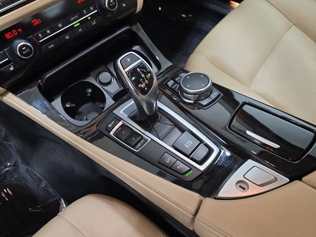 Used 2016 Alpine White BMW 528i xDrive image 25