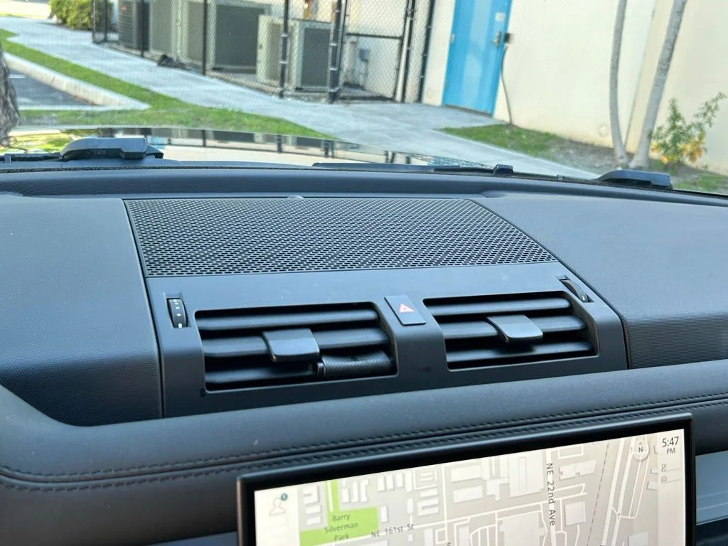 Used 2025 Black Land Rover S image 26
