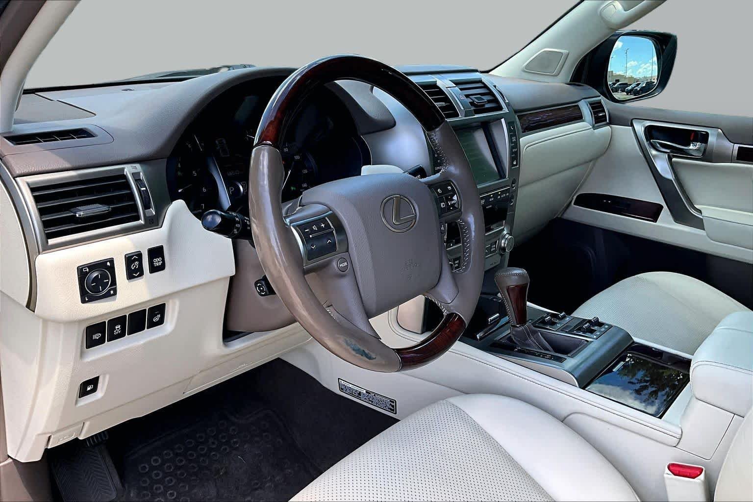 Used 2017 Black Onyx Lexus Luxury image 17