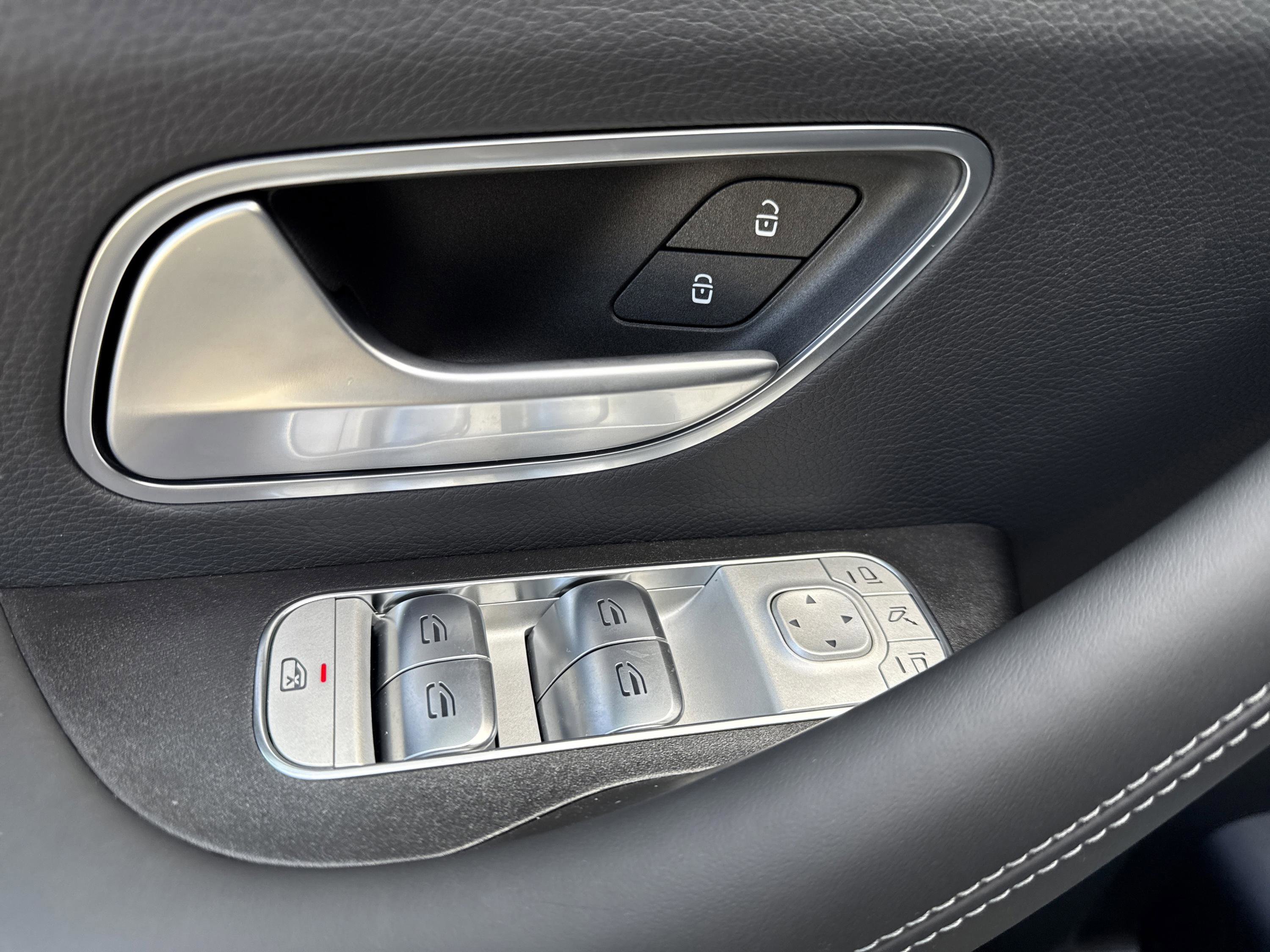 New 2026 MANUFAKTUR Alpine Grey Mercedes-Benz AMG® GLE 53 image 11