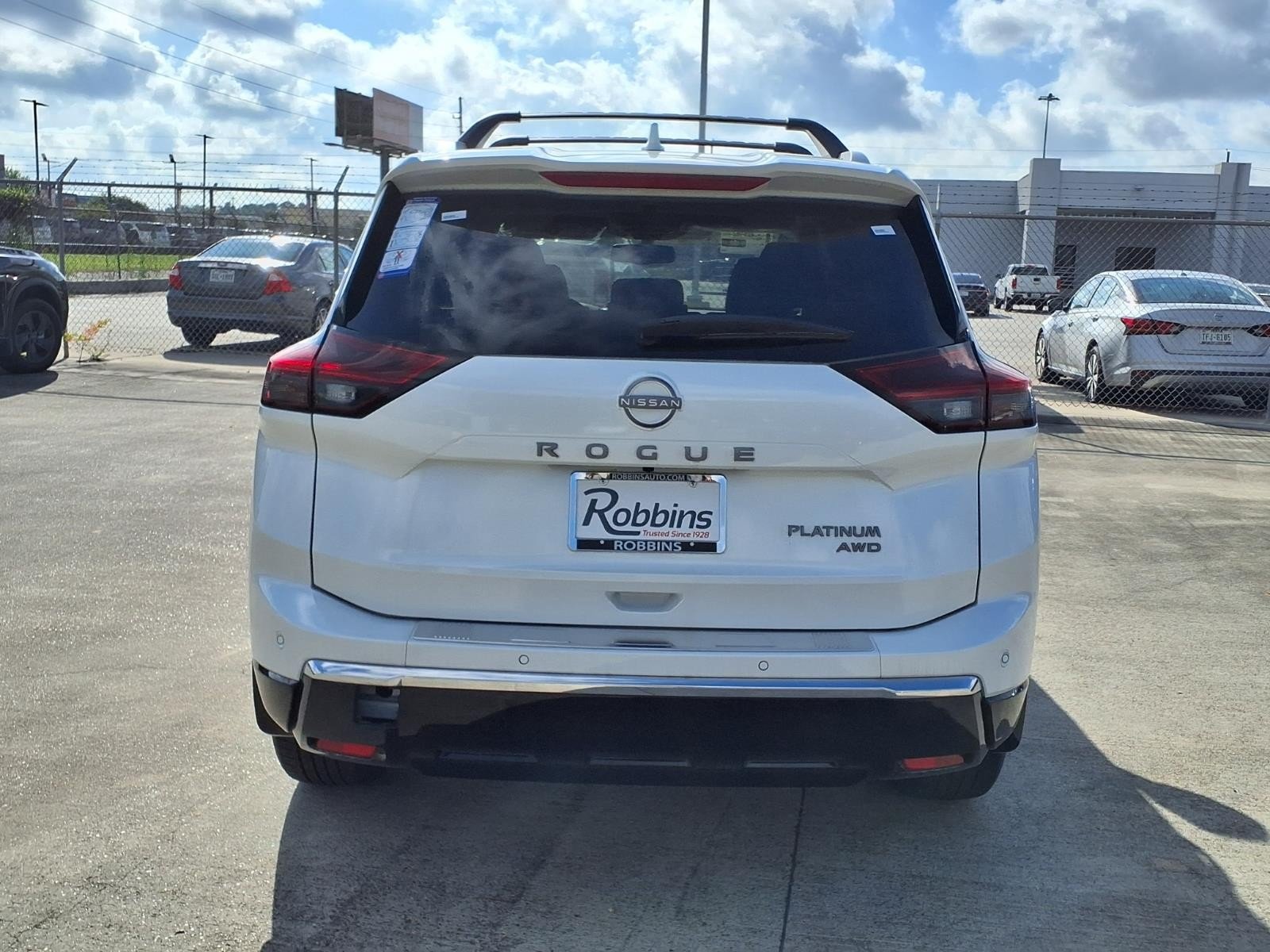 2026 Nissan Rogue photo 6 of 22