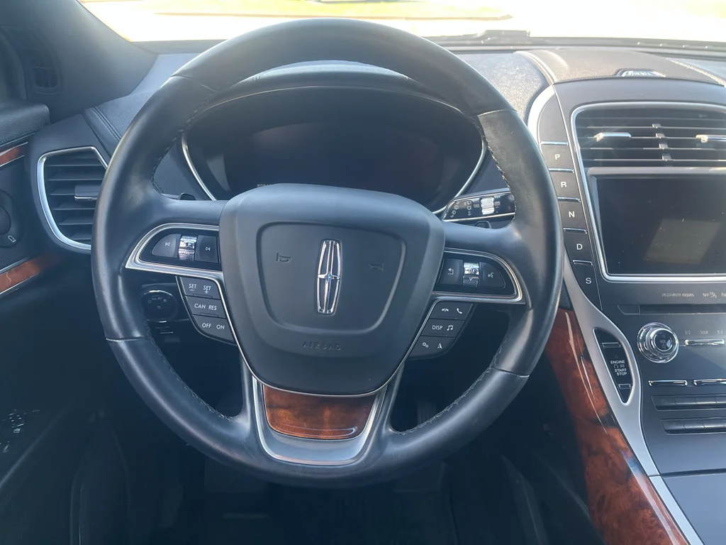Used 2020 Rhapsody Blue Lincoln Reserve image 13