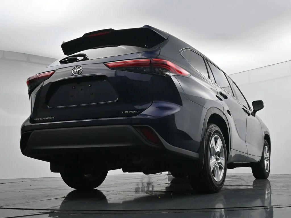 Used 2023 Blue Toyota LE image 22