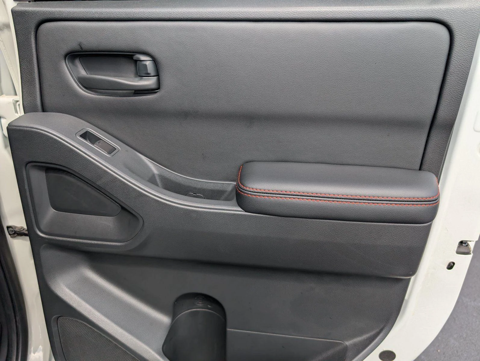 Used 2026 Glacier White Nissan PRO-X image 37