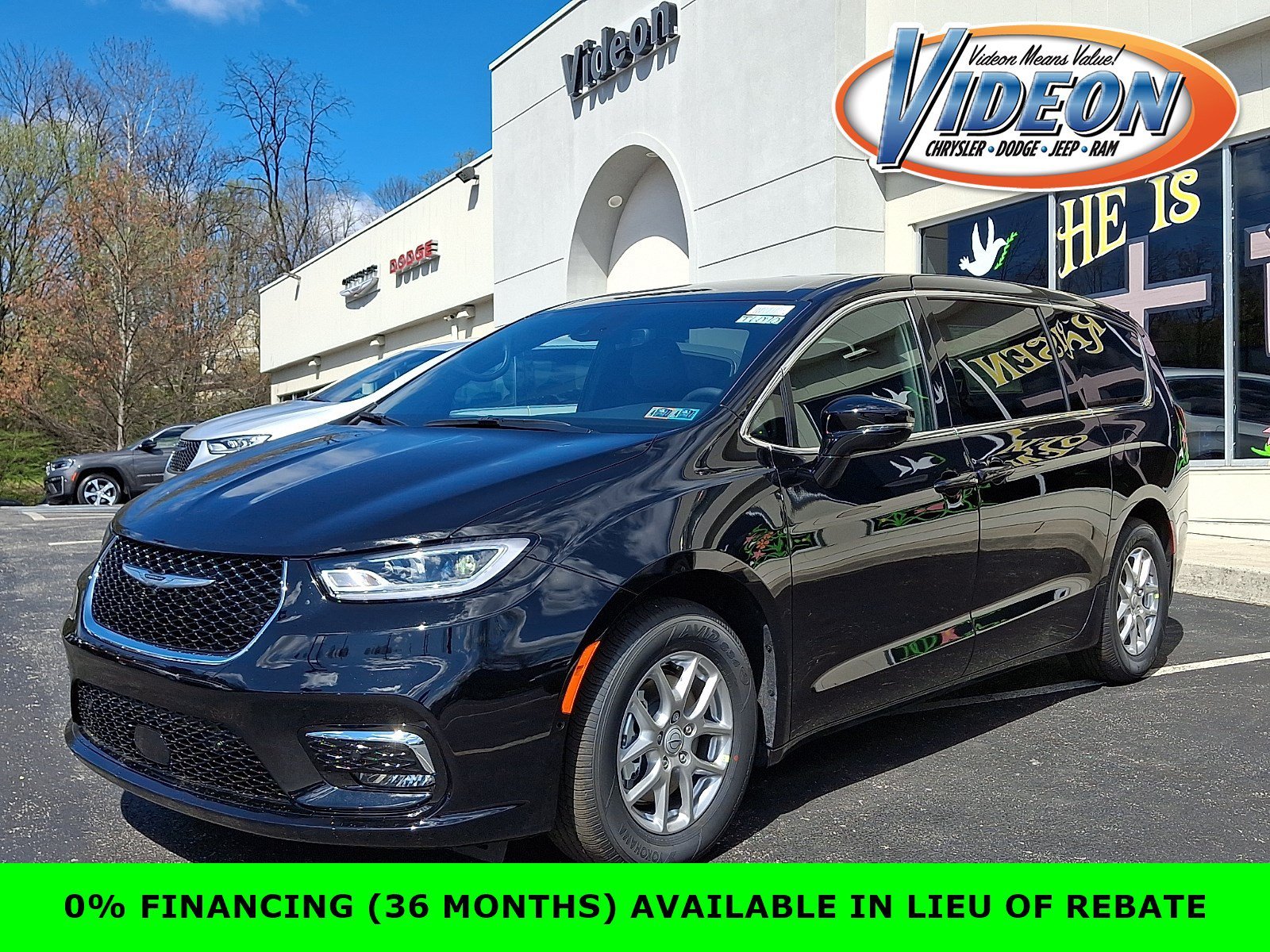 2026 Chrysler Pacifica Select