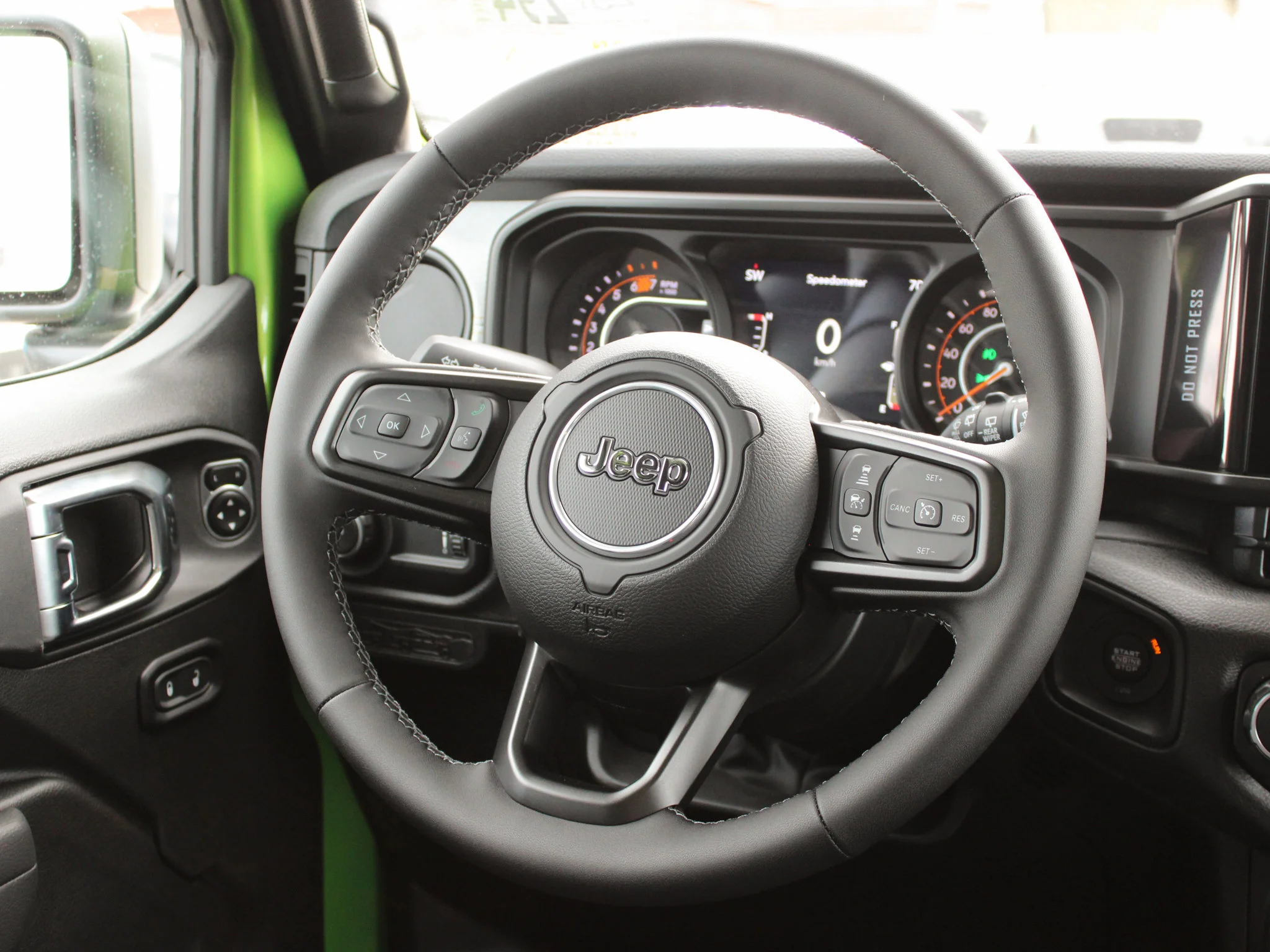 Used 2025 mojito Jeep Sport S* 4 Door 4x4, Remote Start, Heated Seats/Wheel, Alpine Audio image 14