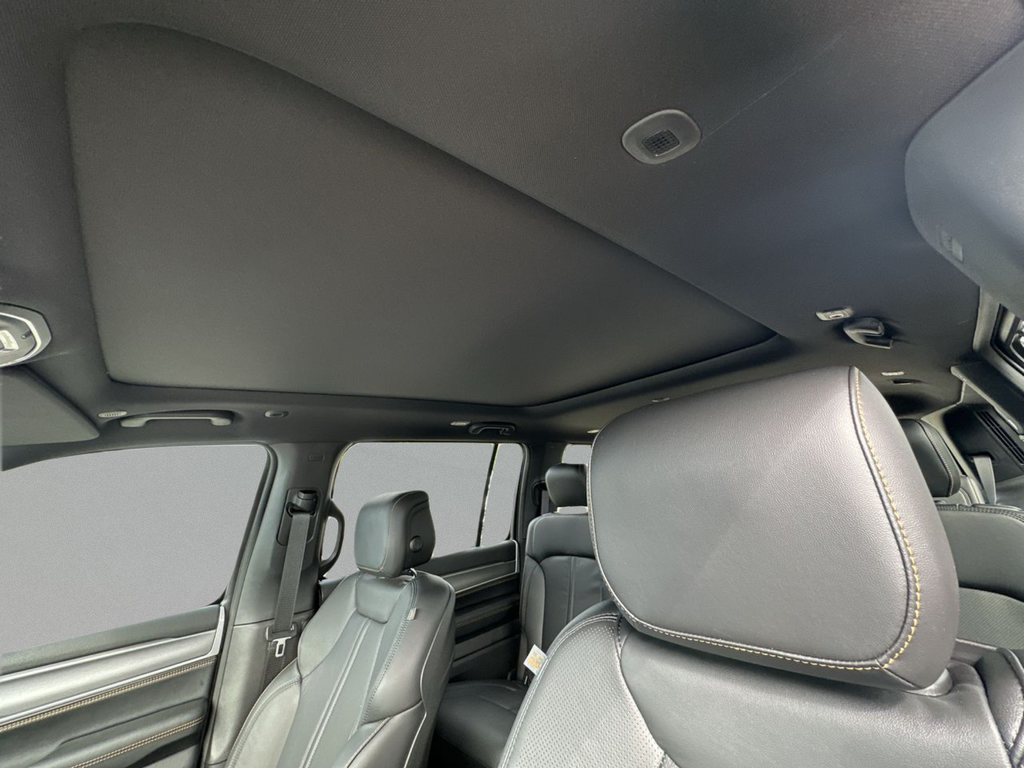 New 2026 Bright White Clearcoat Jeep  image 23