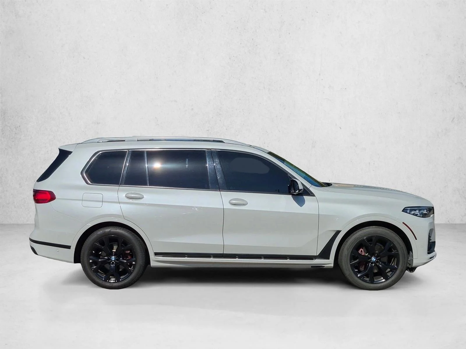 Used 2020 Mineral White Metallic BMW xDrive40i image 4