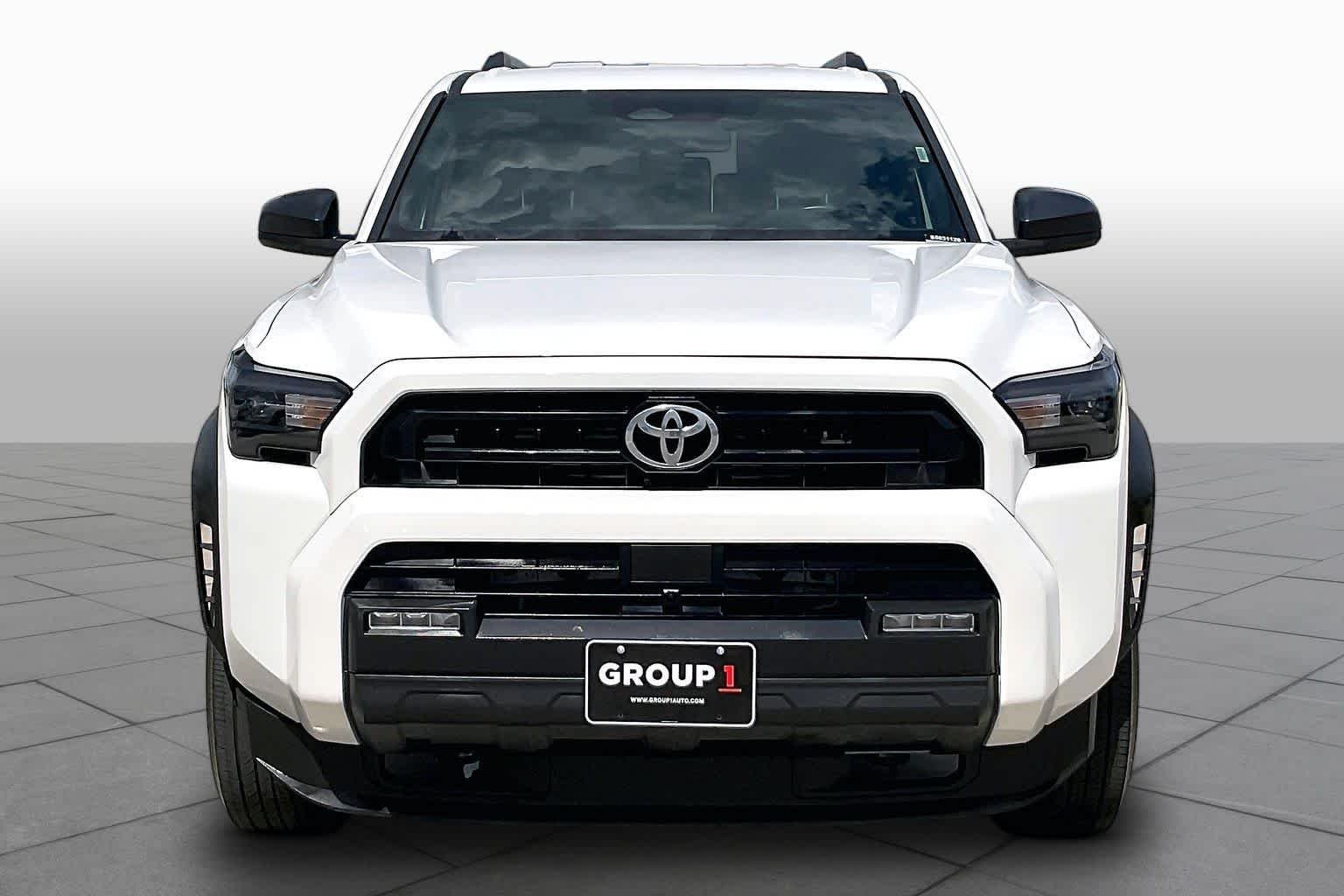 Used 2025 Ice Cap Toyota SR5 image 4