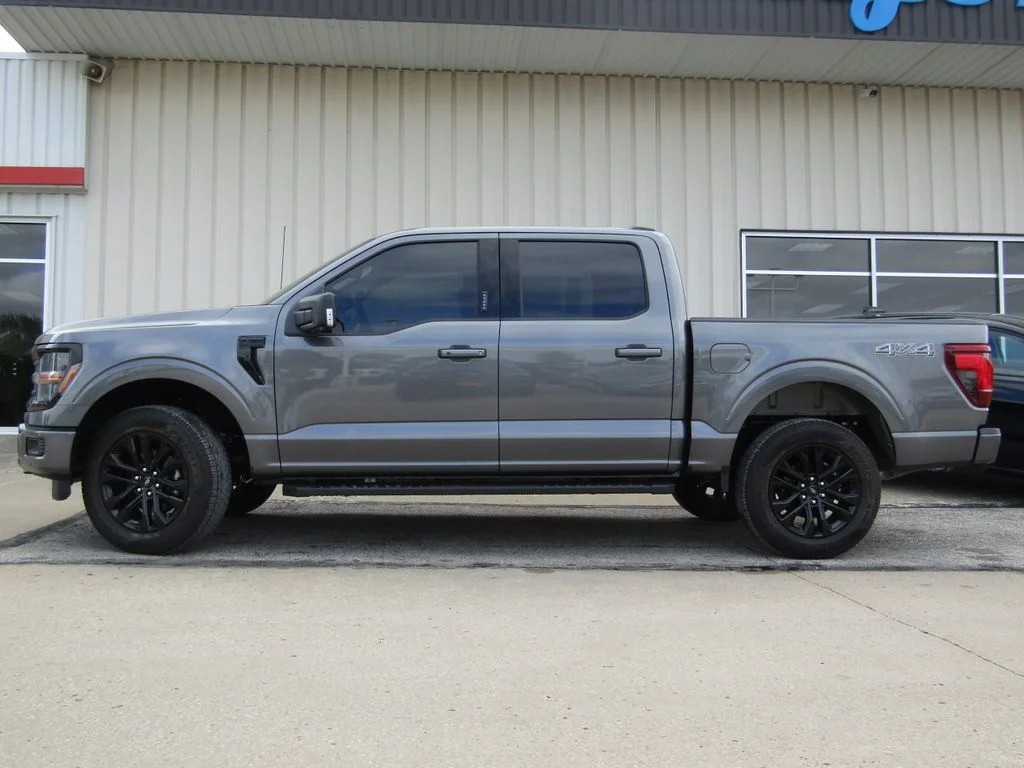New 2026 Carbonized Gray Metallic Ford XLT image 11