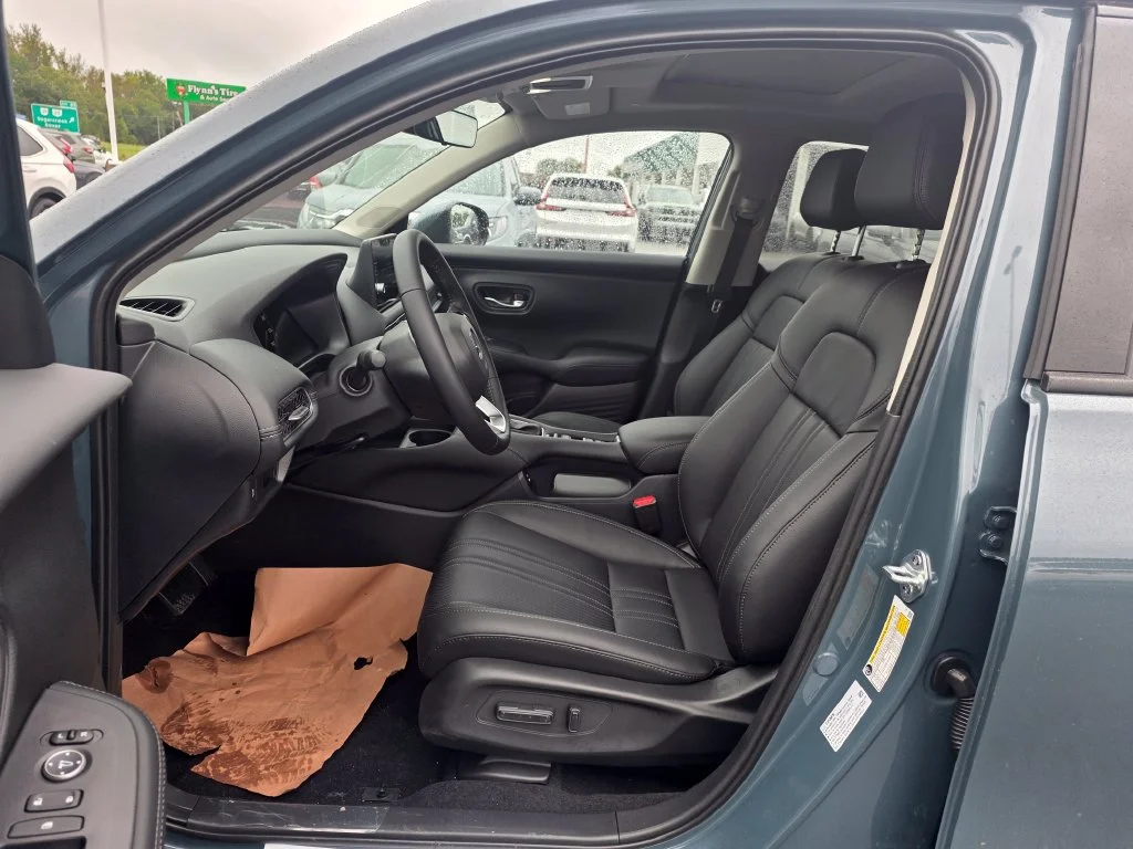 2027 Honda HR-V EX-L - Photo 9
