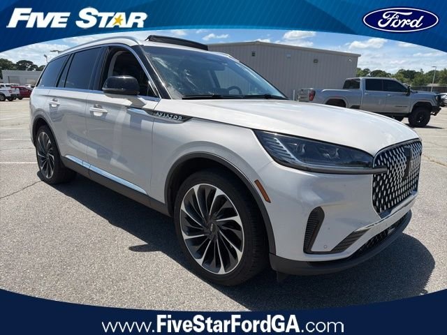 2025 Lincoln Aviator Reserve AWD's photo