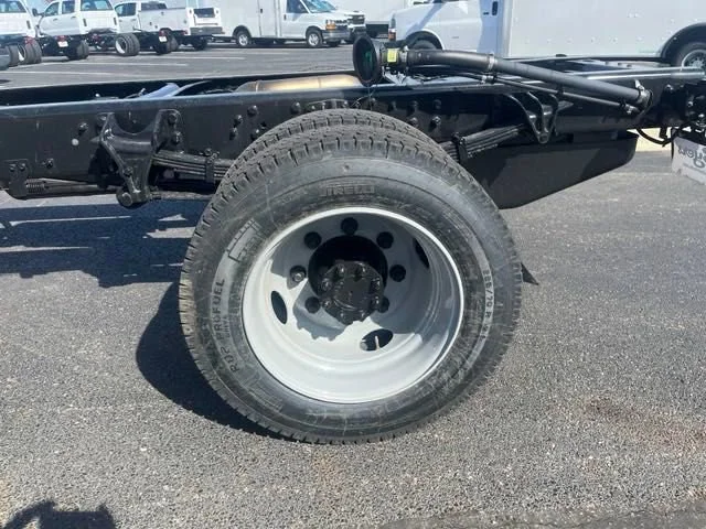 New 2024 Summit White Chevrolet Work Truck image 12