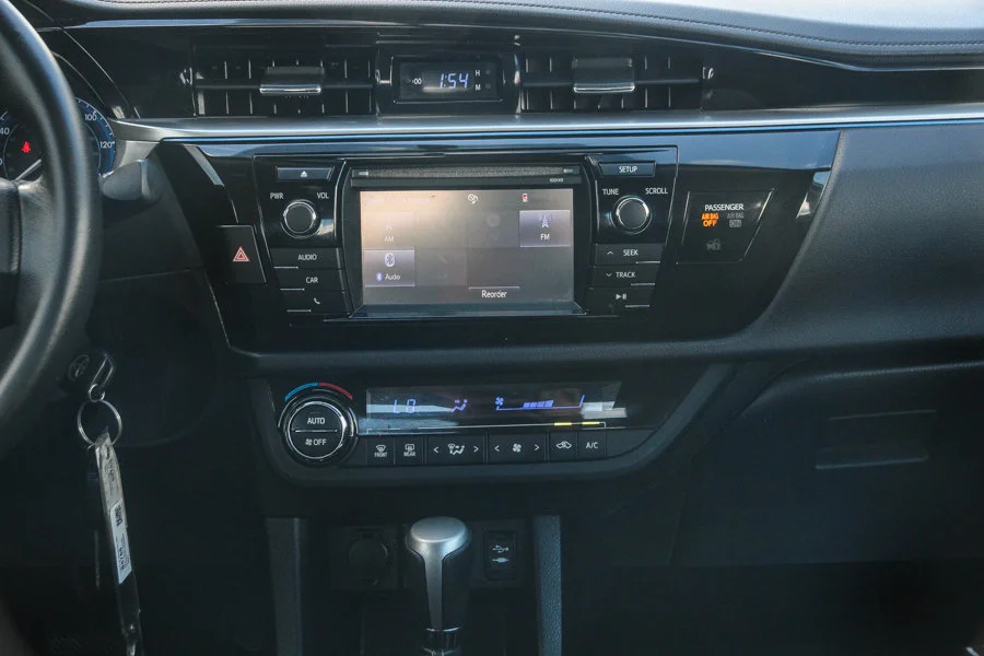 Used 2014 White Toyota S Plus image 13
