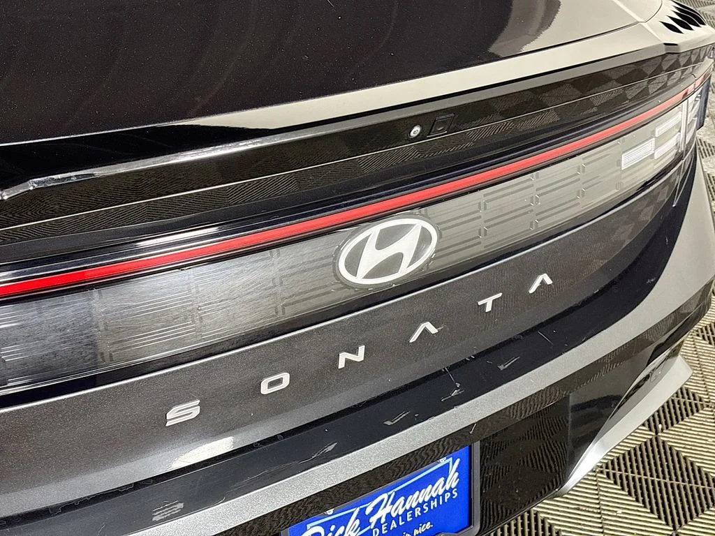 Used 2024 Gray Hyundai SEL image 23