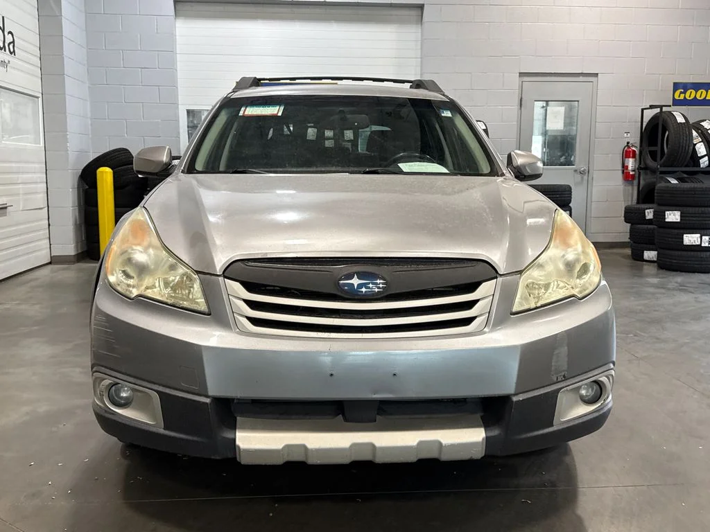 Used 2011 Subaru Outback 3.6R Limited with VIN 4S4BRDLC1B2367861 for sale in Orem, UT