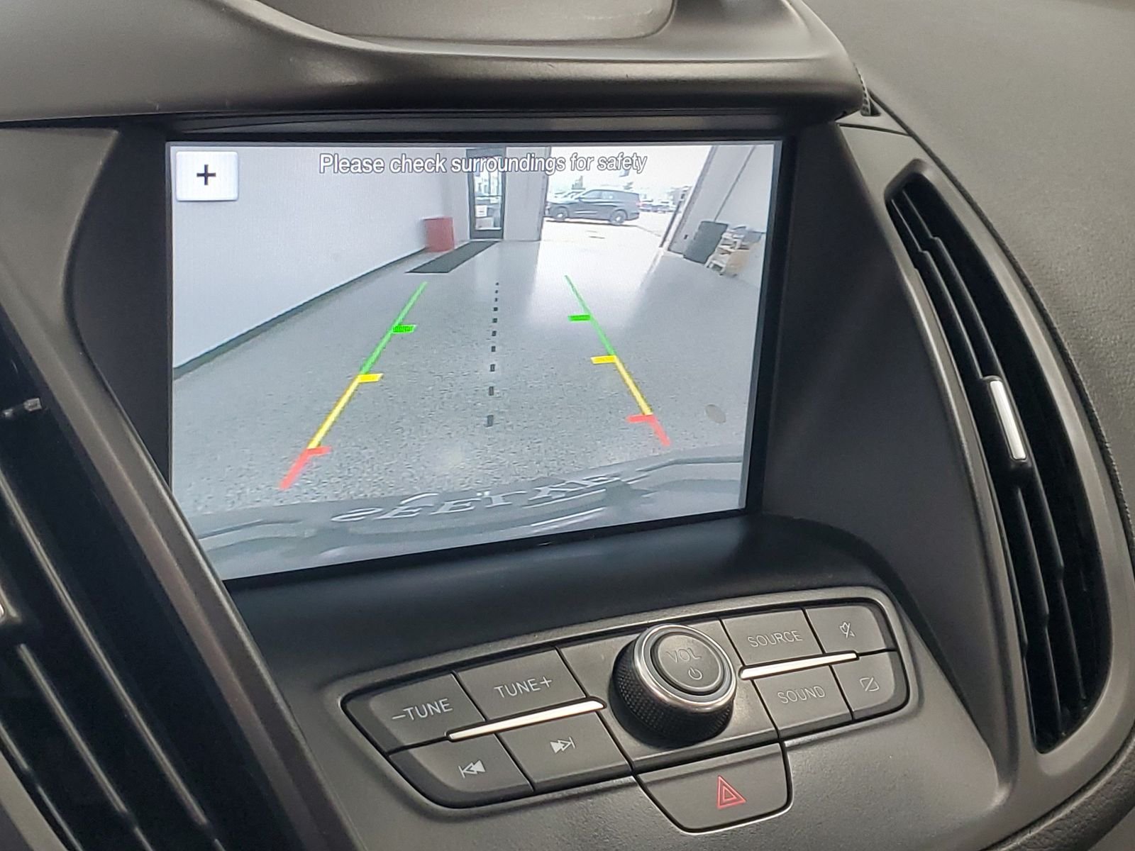 Used 2019 Gray Ford SEL image 21