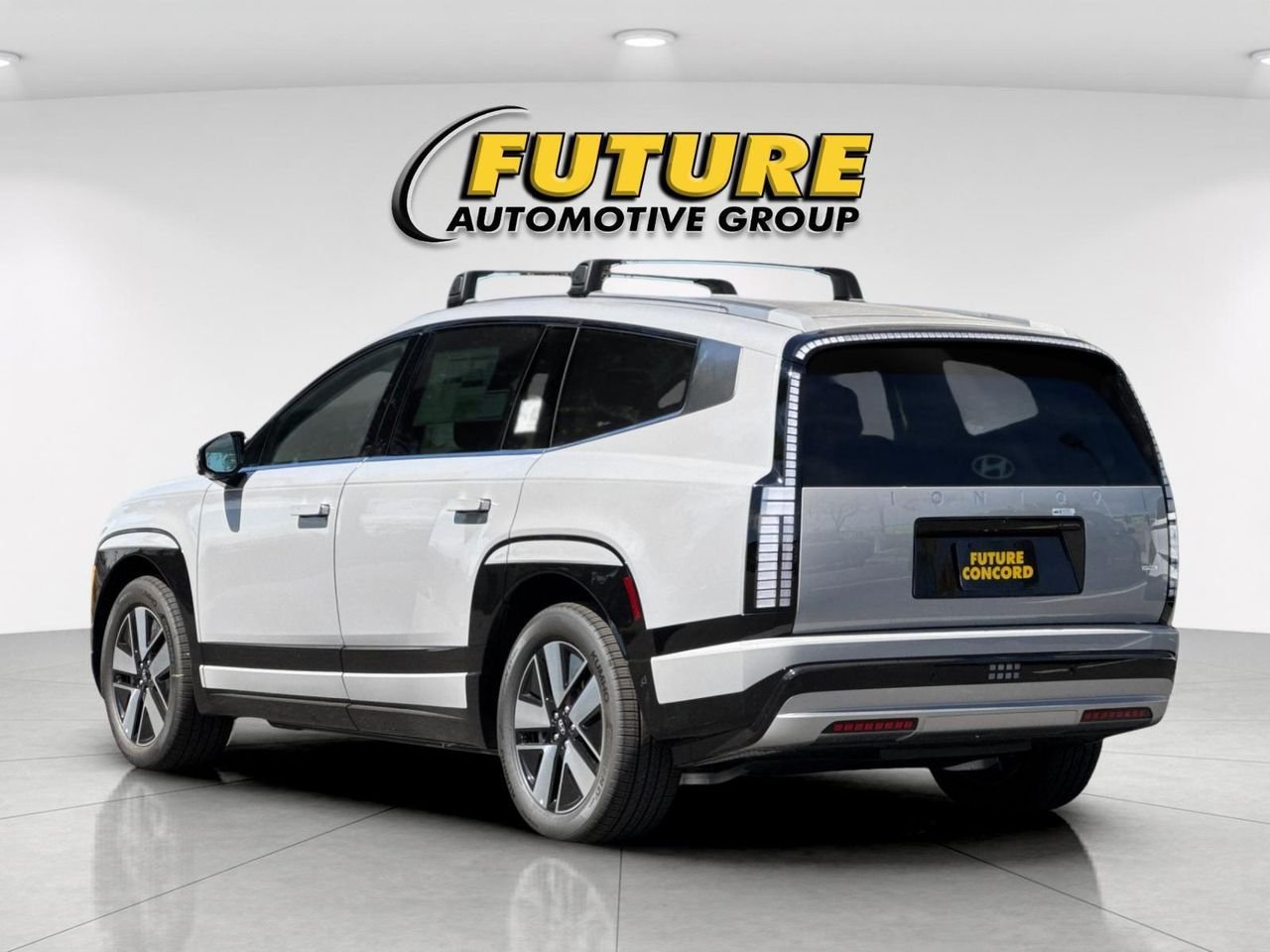 New 2026 Gray Hyundai SEL image 5