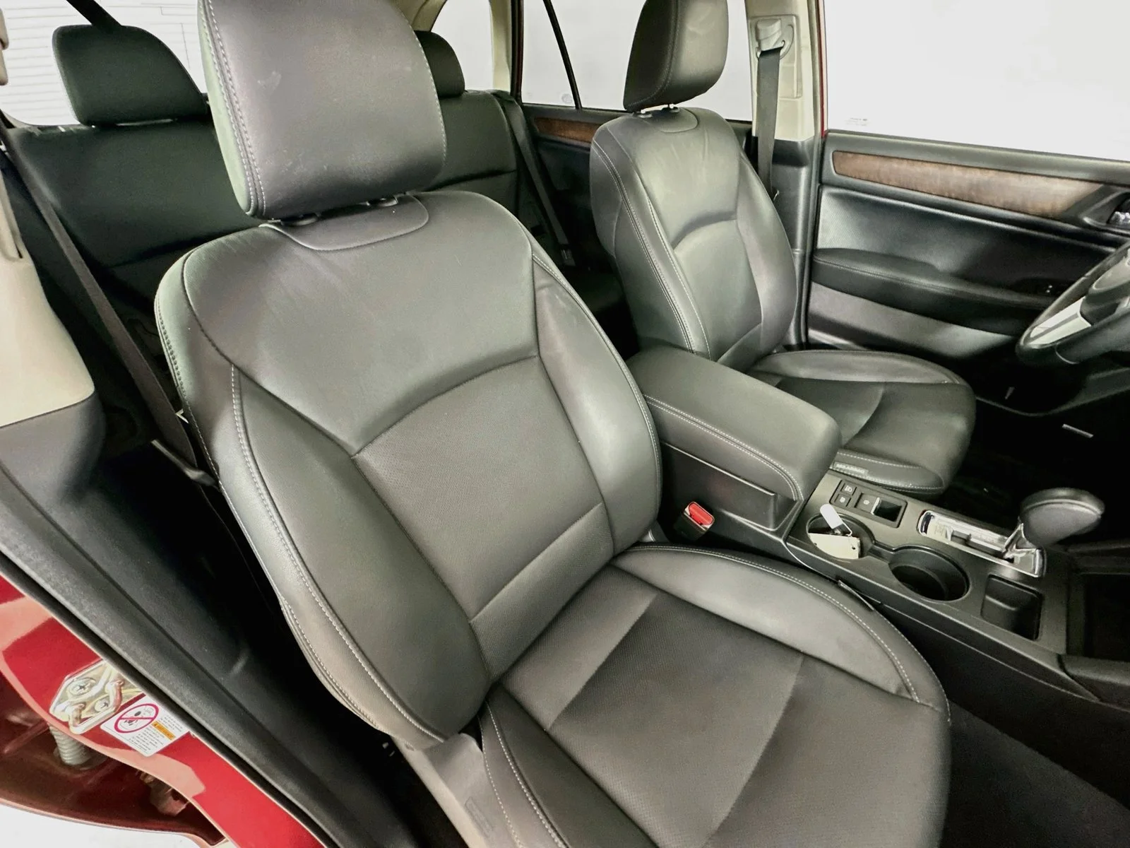 Used 2016 Red Subaru  image 45