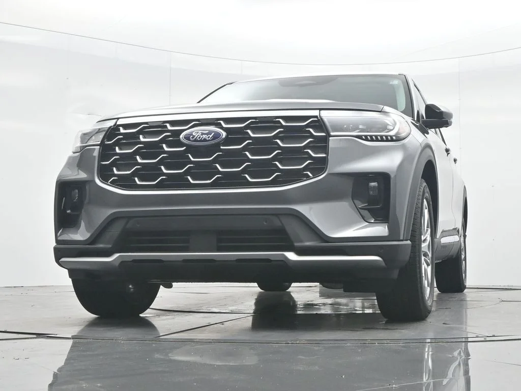 New 2026 Carbonized Gray Metallic Ford Platinum™ image 44