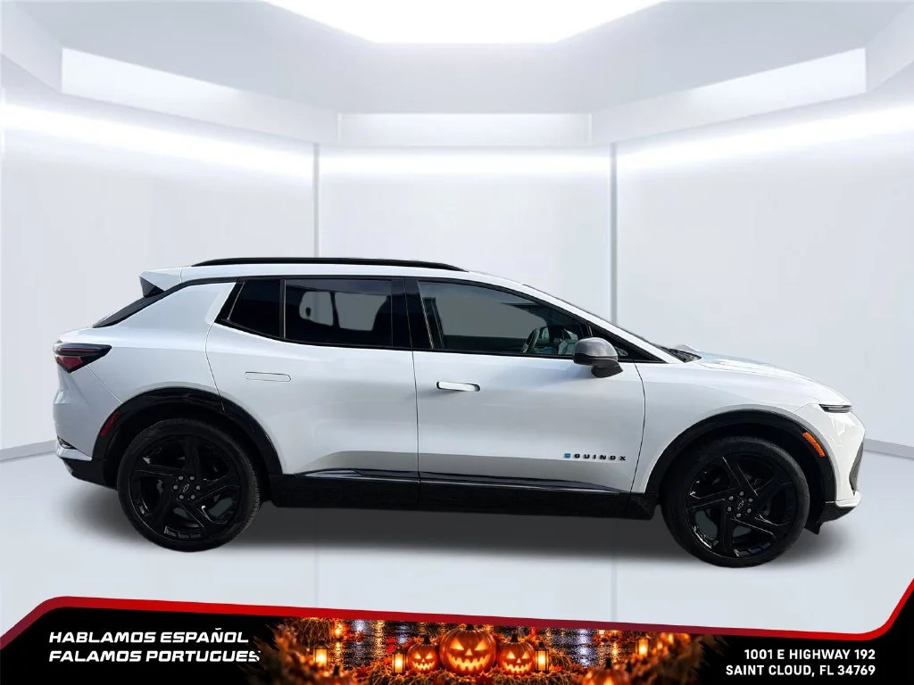 Used 2024 Summit White Chevrolet 2RS image 6
