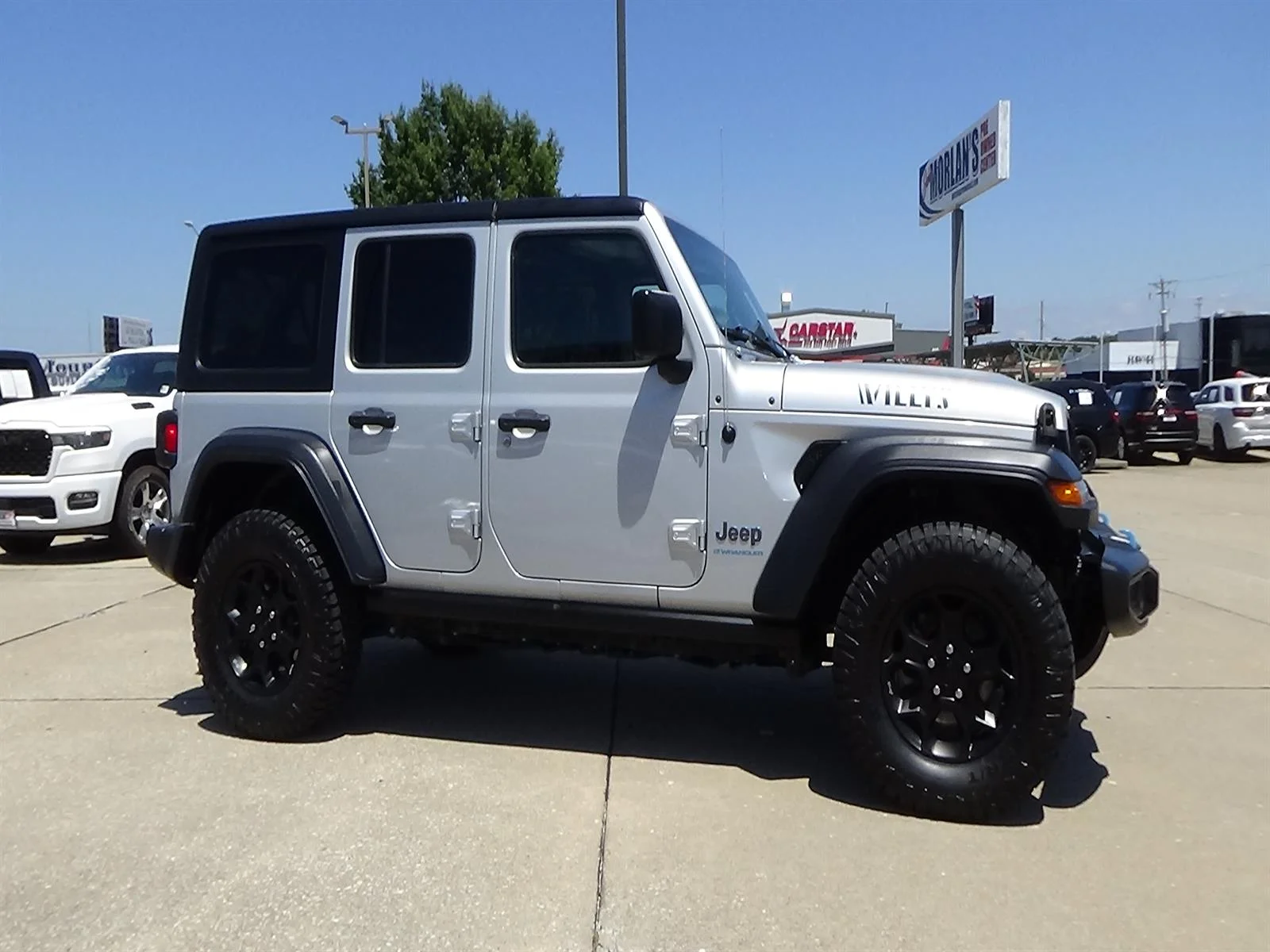 Used 2023 Silver Zynith Clear Coat (pse) Jeep Willys 4xe image 5