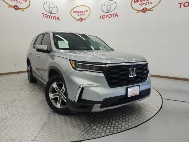 Used 2025  Honda EX-L image 1