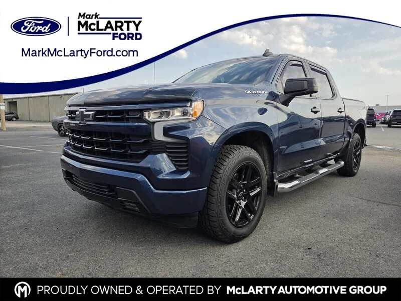 Used 2022 BLUE CHEVROLET 2WD CREW CAB 147" RST image 1
