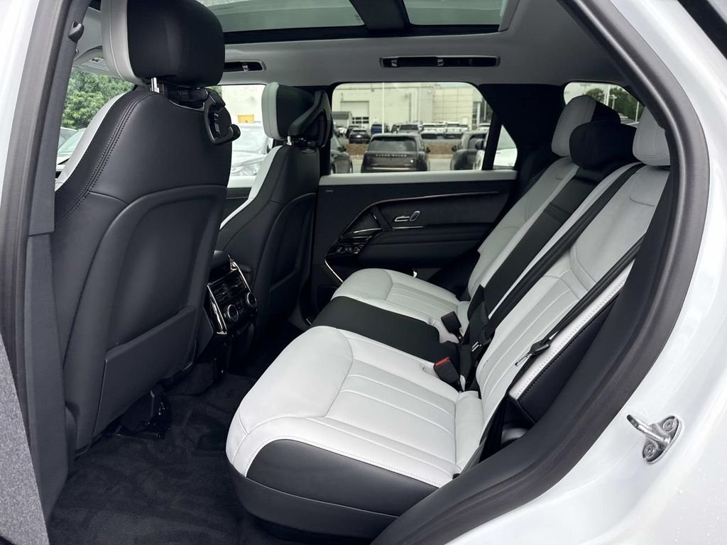 New 2026 Ostuni Pearl White Land Rover Dynamic SE image 16