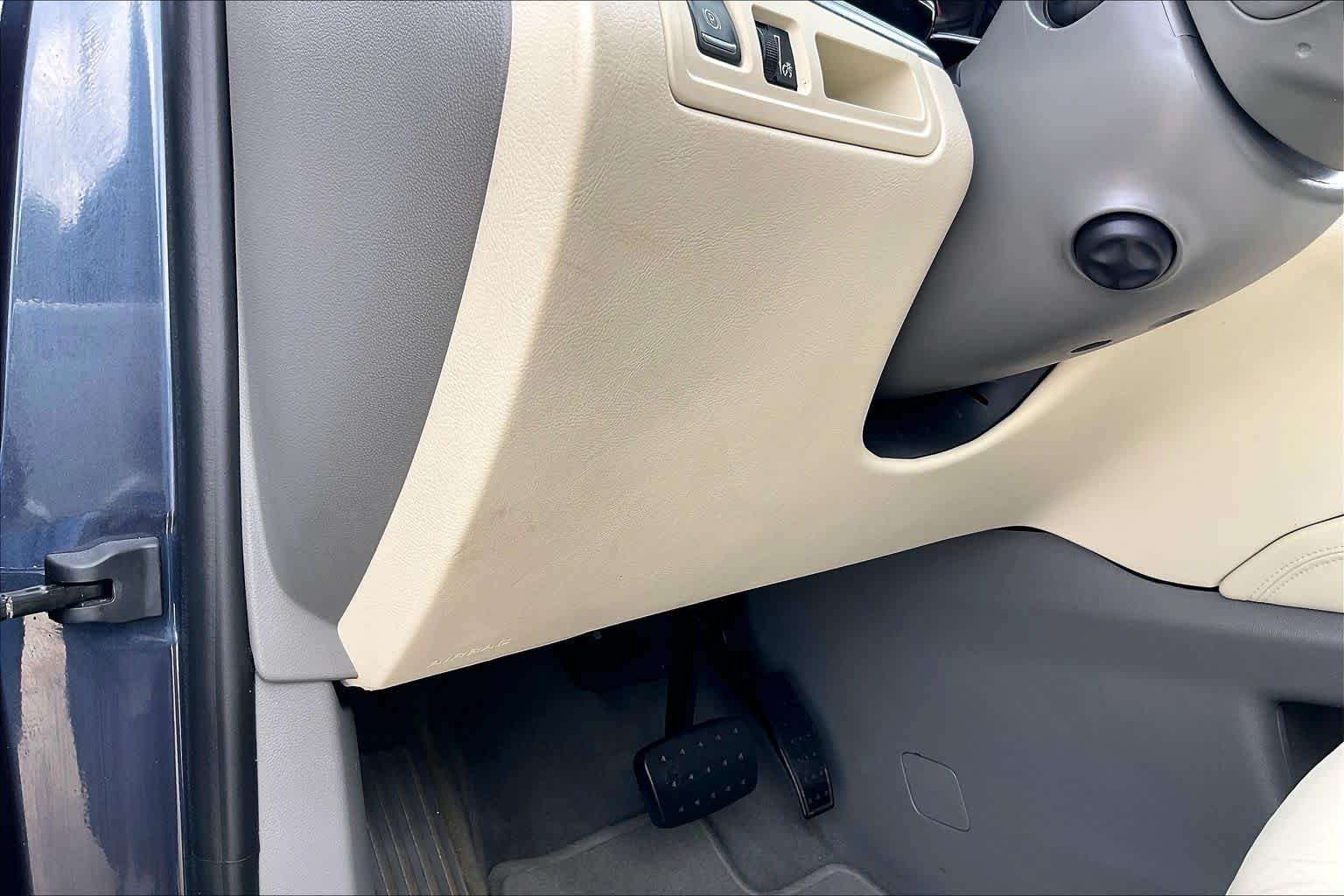 Used 2019 Harbor Blue Metallic Cadillac Luxury FWD image 32