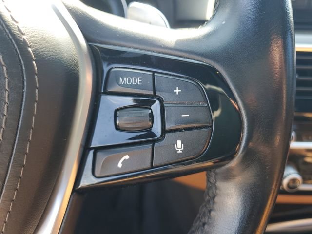 Used 2018 White BMW 530e iPerformance image 14
