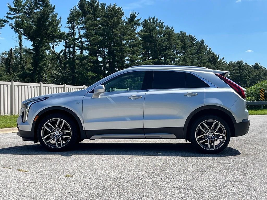 Used 2019 Silver Cadillac Premium Luxury image 4