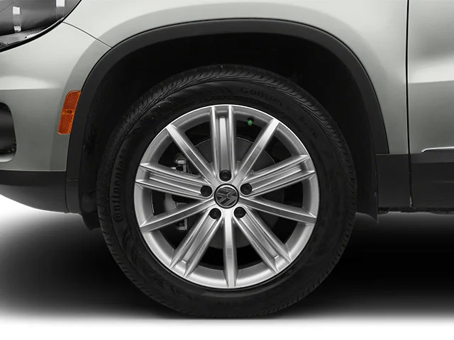 Used 2014 Pepper Gray Metallic Volkswagen S image 14