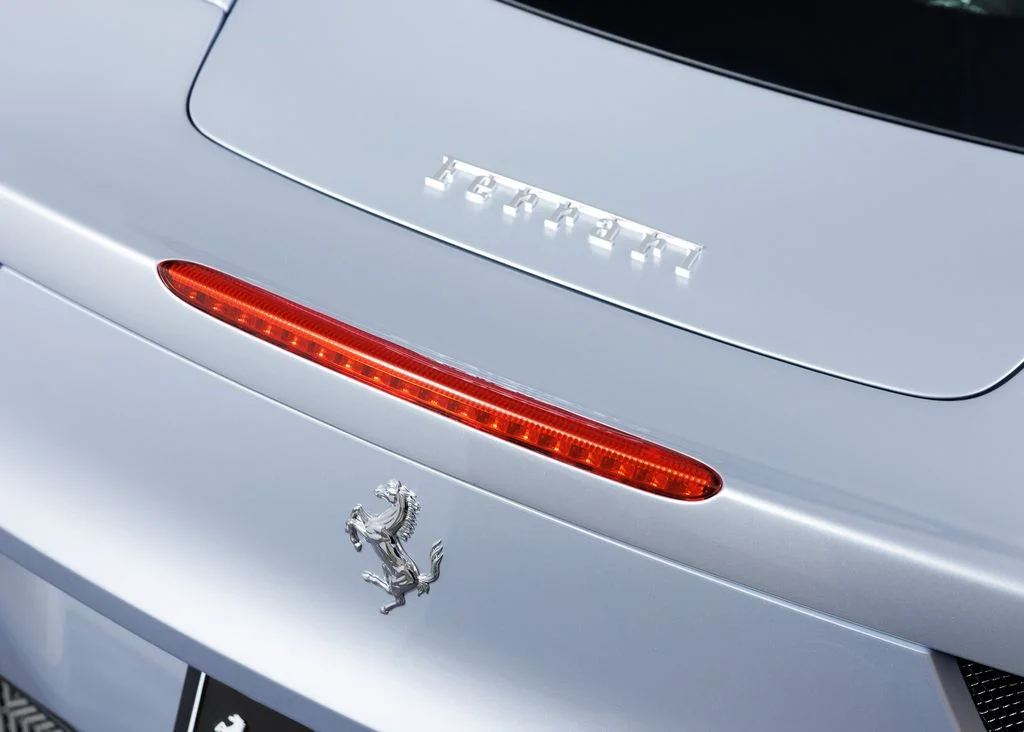 Used 2011 Grigio Alloy Ferrari Base image 22