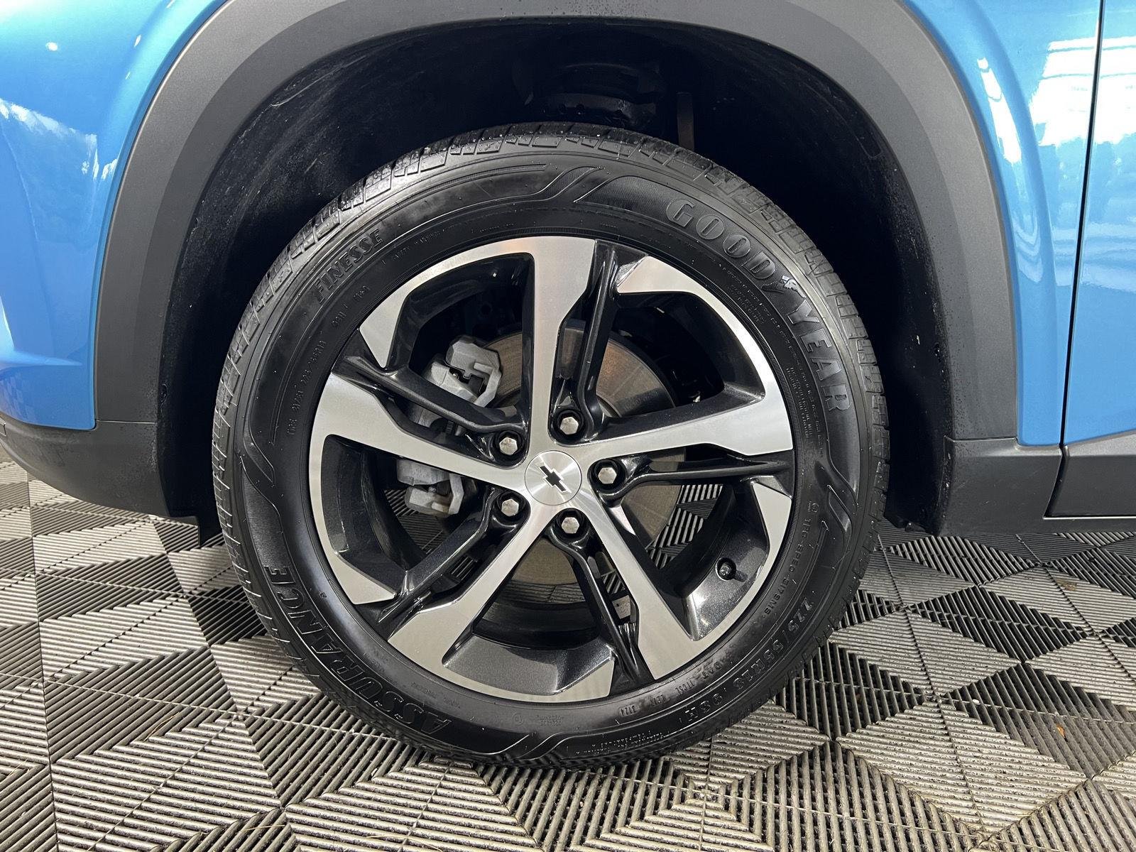 Used 2025 Marina Blue Metallic Chevrolet 1RS image 29